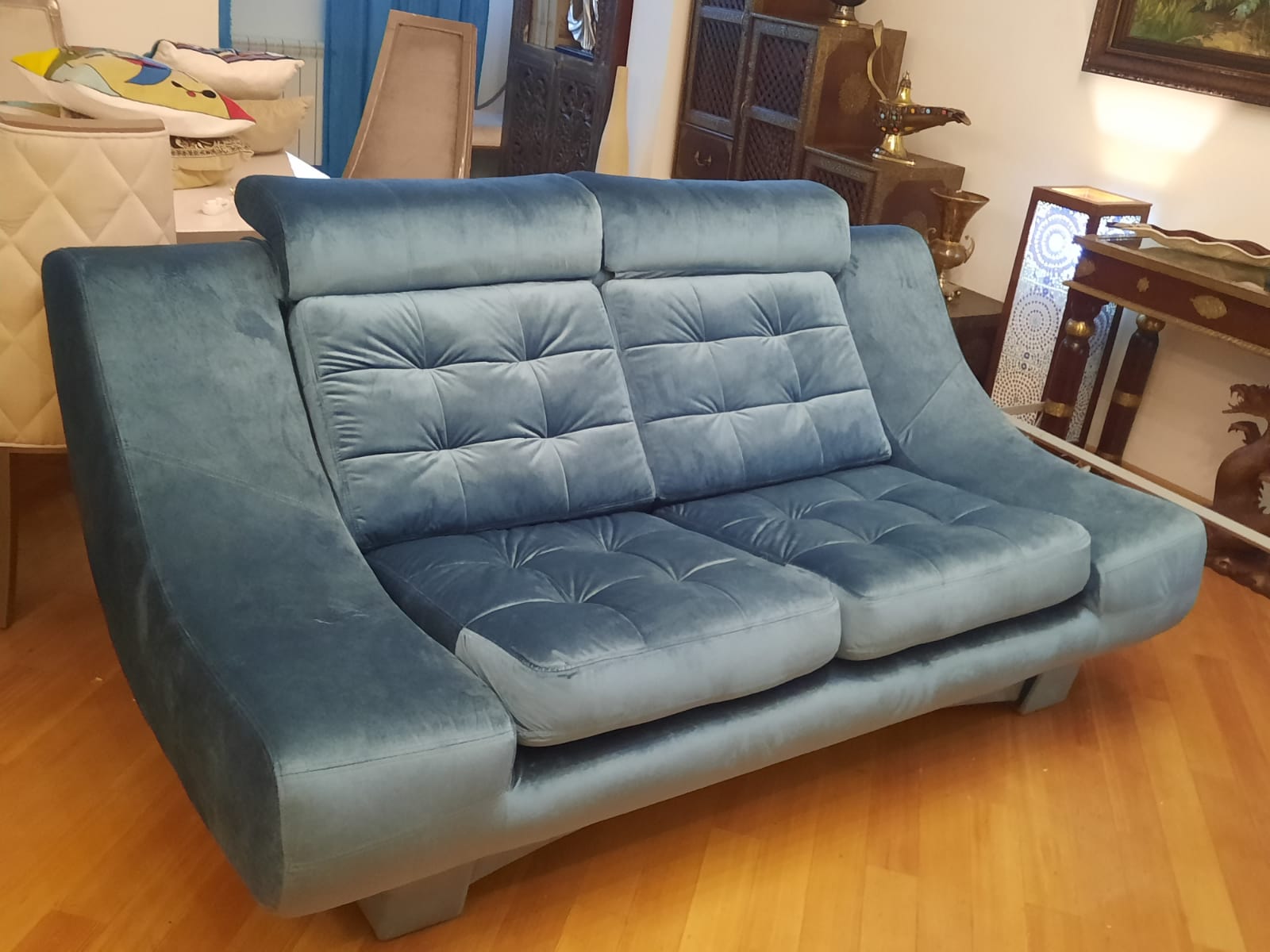 Обивка дивана на дому. Авиамоторная